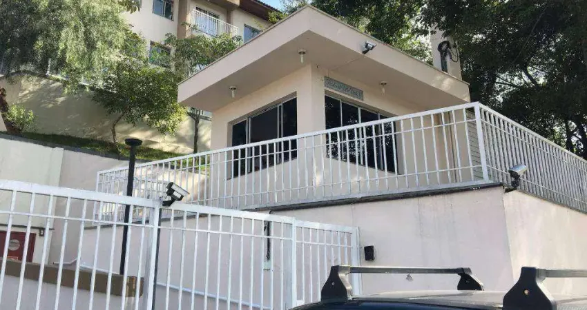Apartamento à venda - 2 dormitórios - sacada e 1 vaga - Cotia