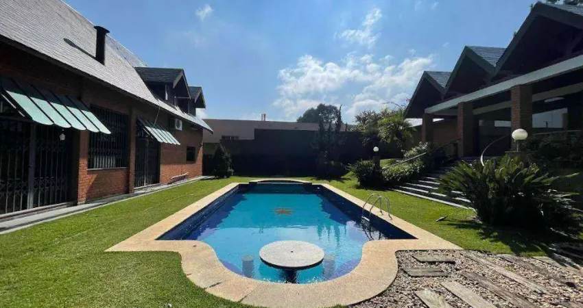 Casa espaçosa, com piscina, à venda, 925 m² por R$ 2.800.000 - Granja Viana - Cotia/SP