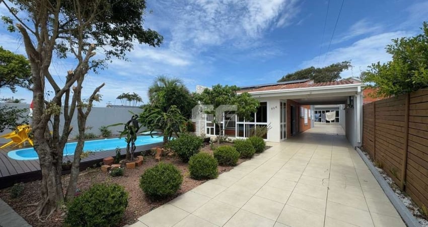 CASA DE 5 DORMITÓRIOS COM PISCINA EM IMBÉ