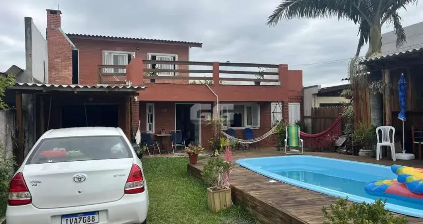 CIDREIRA - CASA COM 4 DORMITÓRIOS E PISCINA A VENDA