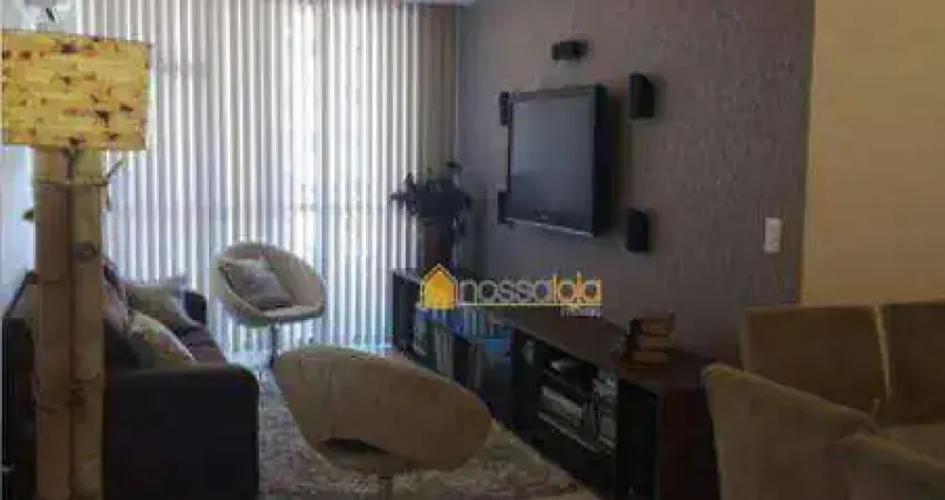 Lindo Apartamento, Mobiliado, Varanda, Sala L, 3 Quartos, Closet, Banho, Suíte, Copa Cozinha, Área Depend. Empregada, 2 Vagas, Play Clube.