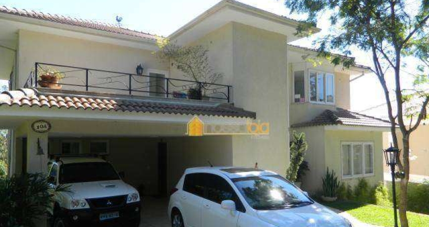 Linda Residência no Condomínio Chácara Ubá. Terreno com 700 m², Varandas, 2 Salas, 3 Quartos, 3 Suítes, Copa Cozinha, Área e 4 Vagas.
