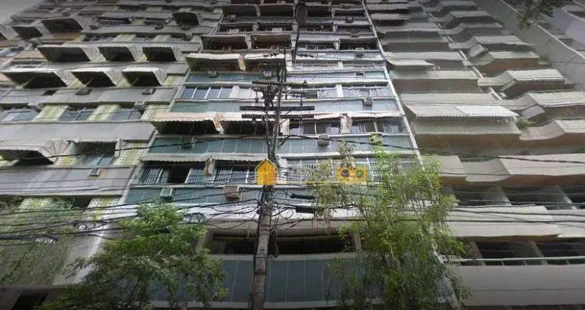 Apartamento 2 Qtos em frente ao Campo de São Bento, Icaraí, Niterói.