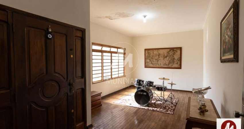 Casa (térrea na rua) 3 dormitórios/suite, cozinha planejada