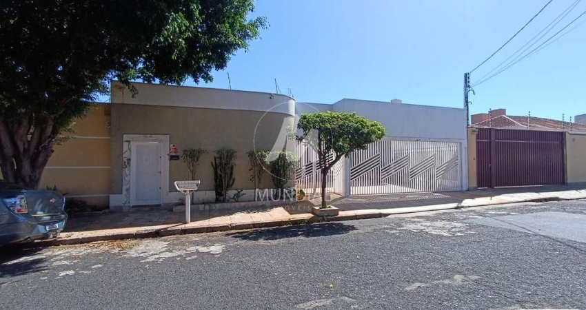 Casa (térrea na rua) 4 dormitórios/suite, cozinha planejada
