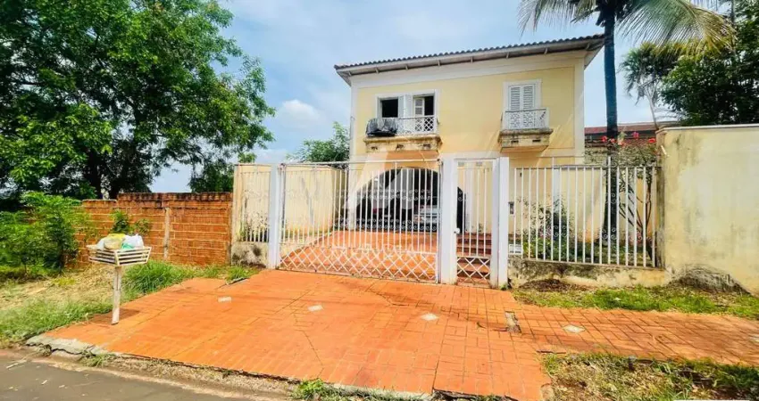 Casa (sobrado na rua) 3 dormitórios/suite, cozinha planejada