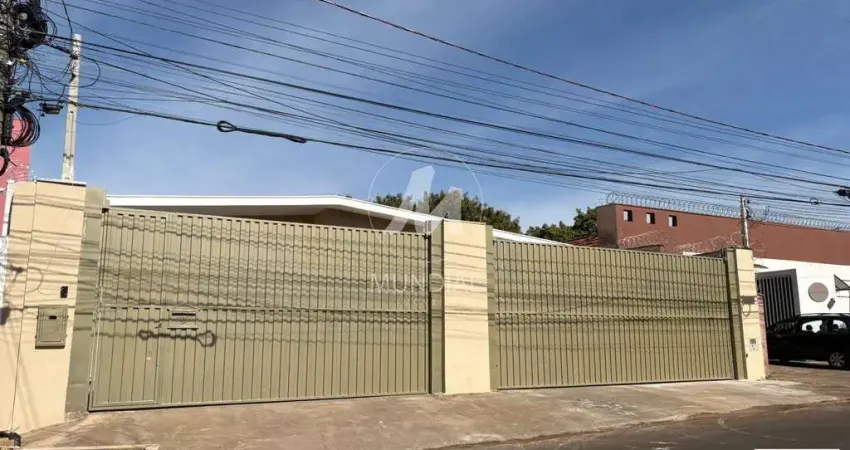 Casa (térrea na rua) 3 dormitórios/suite, cozinha planejada