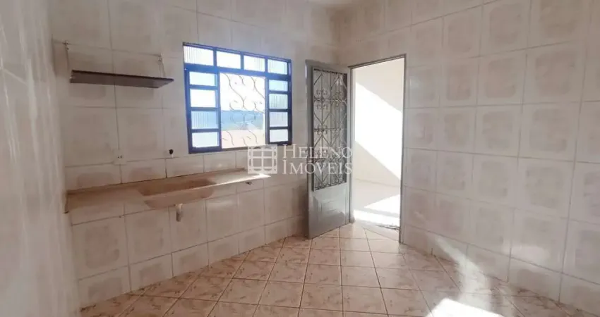Casa com 3 quartos para alugar na Rua São Lucas, 415, Santa Cruz, Vespasiano