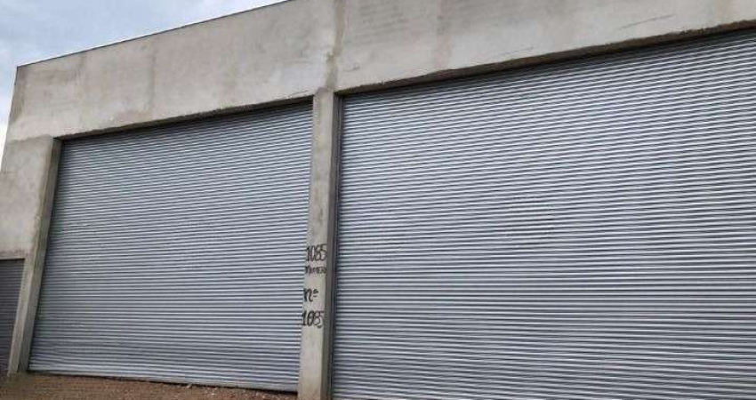Sala comercial para alugar na Vila Maria de Maggi, Suzano 