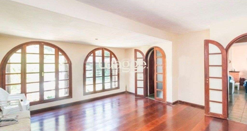 Casa para Venda - 279.1m², 4 dormitórios, sendo 1 suites, 5 vagas - Vila Nova