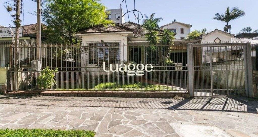 Casa para Venda - 198m², 3 dormitórios, sendo 1 suites, 4 vagas - Petrópolis