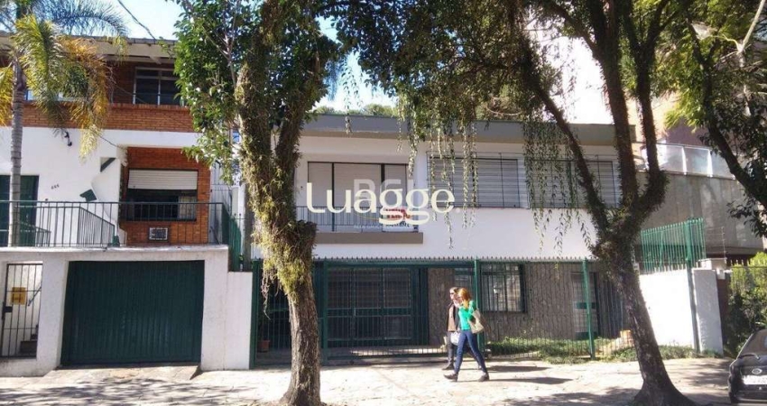 Casa para Venda - 363m², 3 dormitórios, sendo 1 suites, 2 vagas - São João