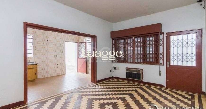 Casa a venda no Bairro menino Deus em porto alegre  com 5 Quartos e 5 banheiros à Venda, 334 m² por R$ 1.199.000