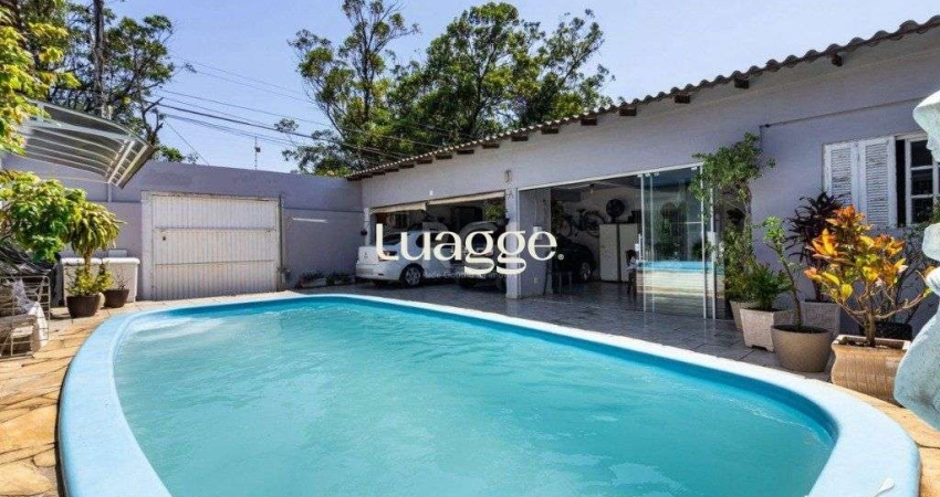 Casa com piscina no Bairrro Jardim Planalto em Porto Alegre