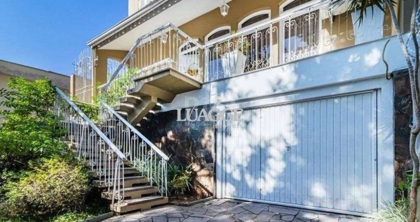 Excelente casa de 264m² com 4 dormitórios no bairro Menino Deus