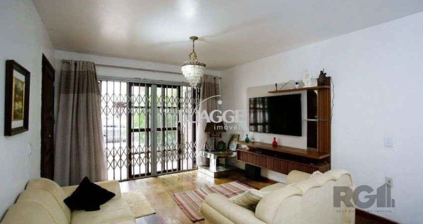 Casa 3 Dormitório(s) Bairro Petrópolis