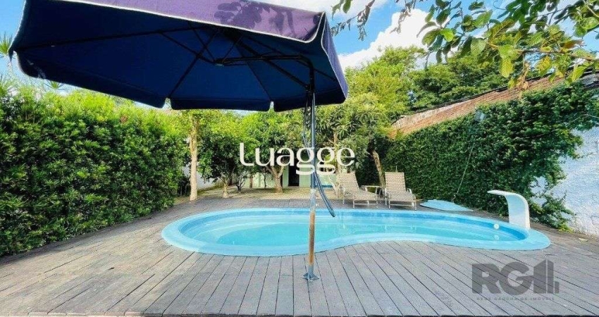 Excelente casa de 130m² com 2 dormitórios e piscina.