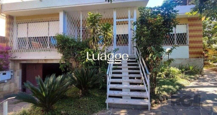 Excelente casa de 290m² com 4 dormitórios e 4 vagas