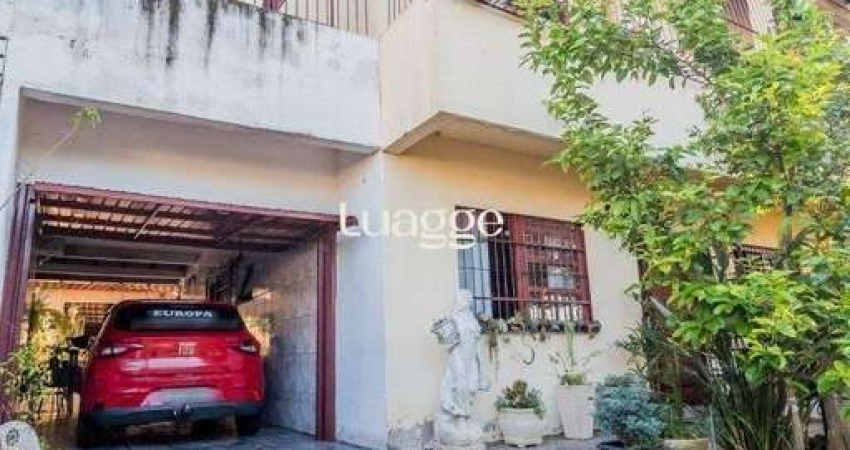 Sobrado de 215m² - 4 dormitórios, 5 vagas no bairro Passo das Pedras