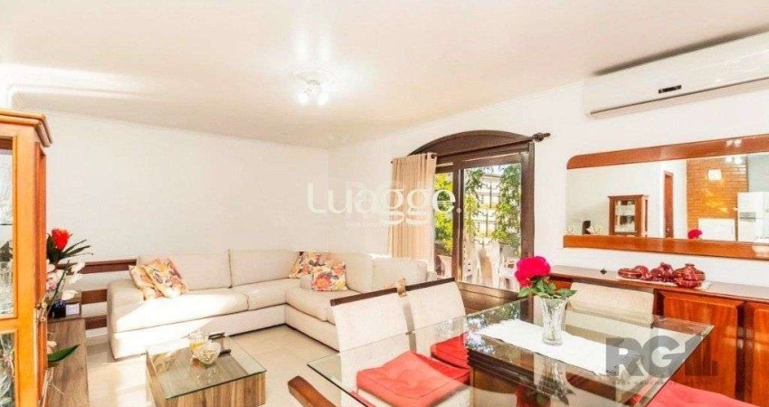 Casa de 266m² - 5 dormitórios, 5 vagas no bairro São João
