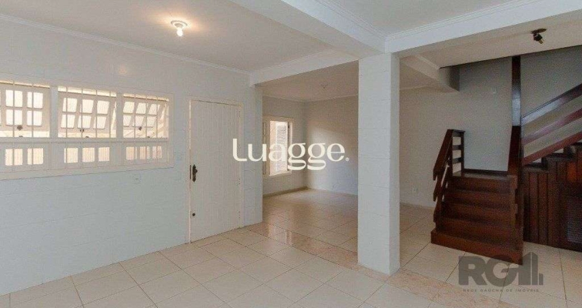 Casa com 4 dormitórios, 4 vagas no bairro Vila Jardim