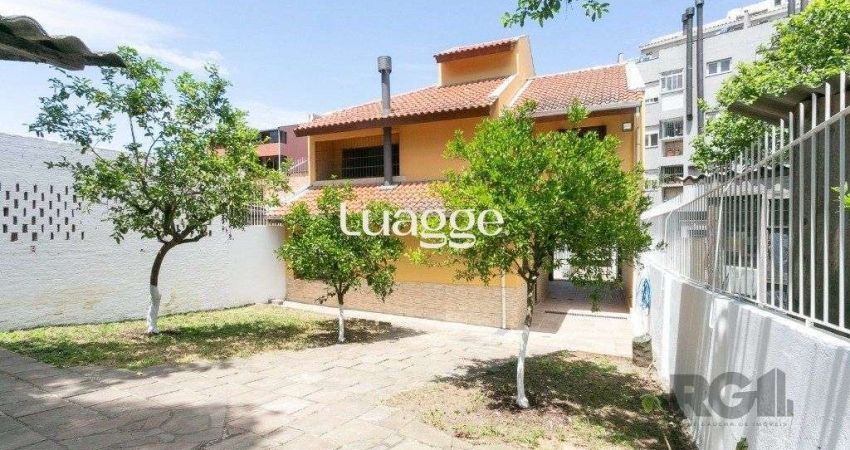 Casa com 5 quartos à venda na Rua Professor Antônio Peyrouton Louzada, 18, Jardim Carvalho, Porto Alegre