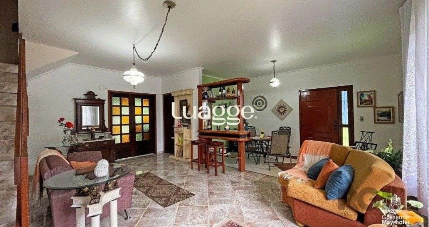 Casa com 3 dormitórios no bairro Jardim Itu, Porto Alegre