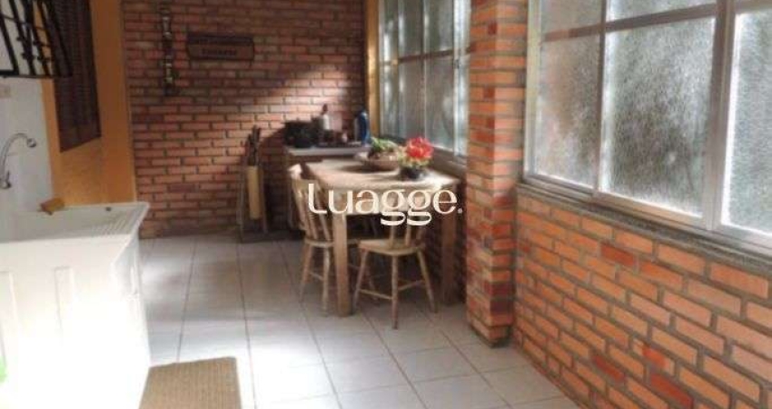 Sobrado para Venda - 800m², 3 dormitórios, Belém Novo