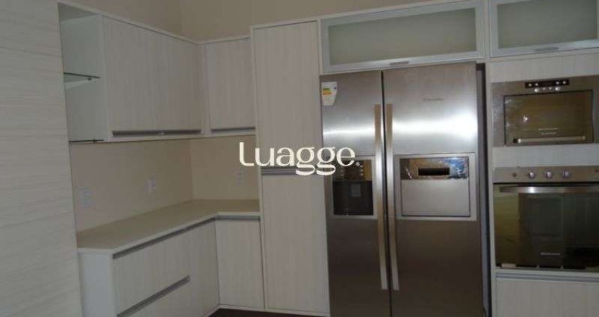 Casa para Venda - 305m², 3 dormitórios, sendo 3 suites, 4 vagas - Nonoai