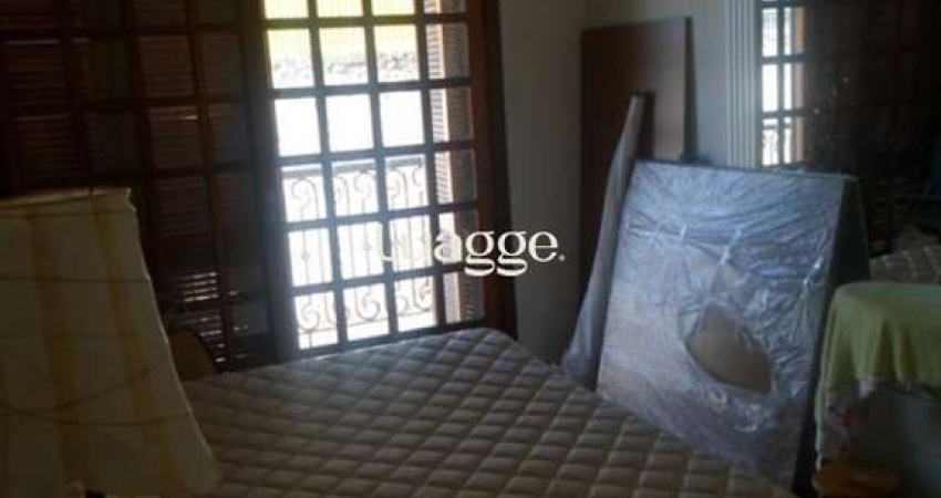 Casa para Venda - 400m², 6 dormitórios, sendo 2 suites, 5 vagas - Santo Antonio