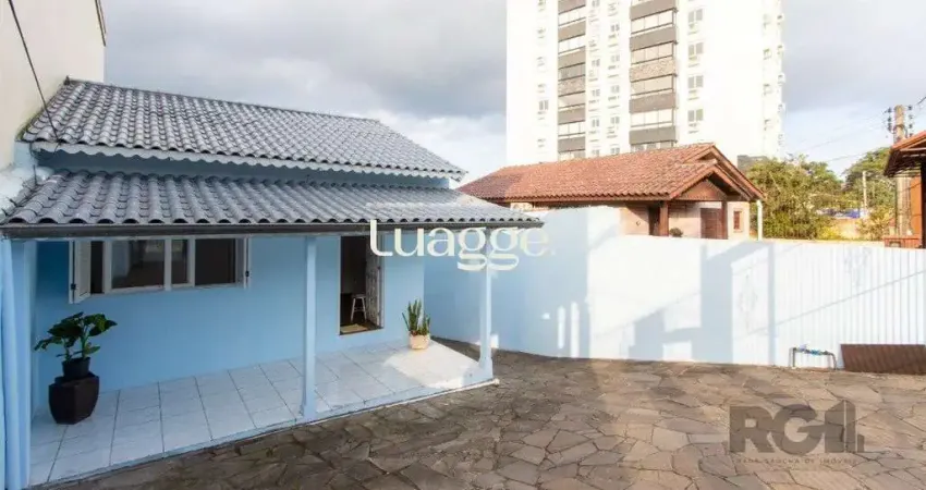 Casa com 2 quartos à venda na Avenida Eduardo Prado, 167, Cavalhada, Porto Alegre