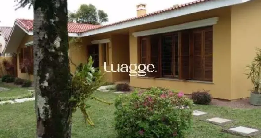 Casa para Venda - 416m², 4 dormitórios, sendo 2 suites, 5 vagas - Vila Assunção