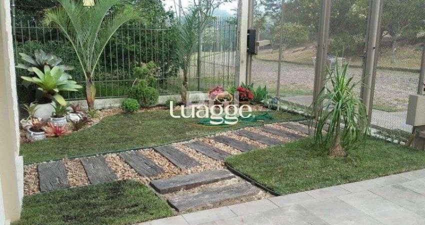 Casa para Venda - 350m², 3 dormitórios, sendo 1 suites, 2 vagas - Alto Teresópolis