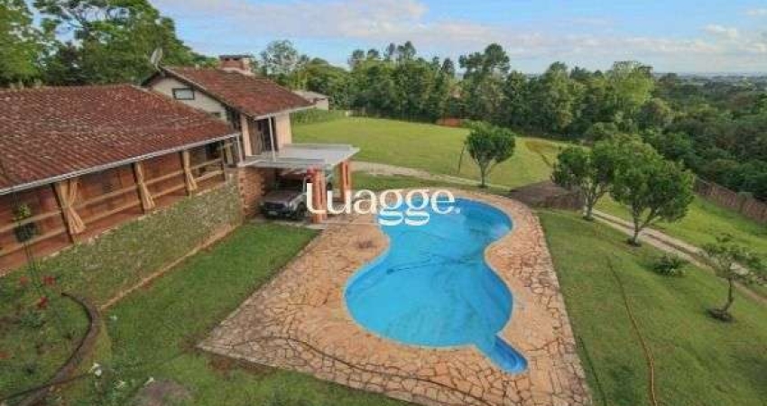 Sítio para Venda - 700m², 4 dormitórios, 3 vagas - Hípica