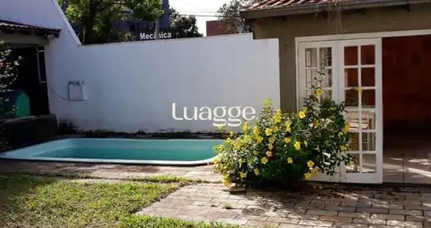 Casa Condominio para Venda - 190m², 3 dormitórios, sendo 1 suites, 4 vagas - Hípica