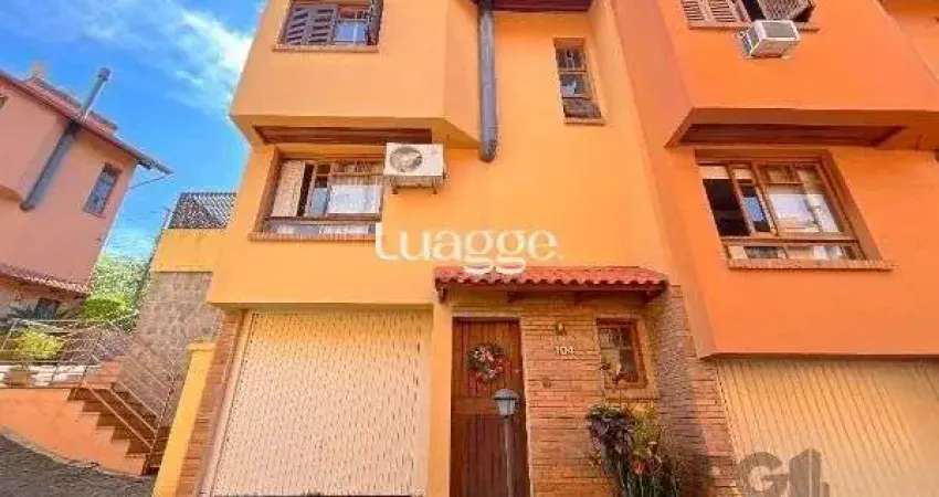 Casa Condominio em Porto Alegre, no bairro Espírito Santo, com 3 dormitório(s), e 3 banheiros, à venda.