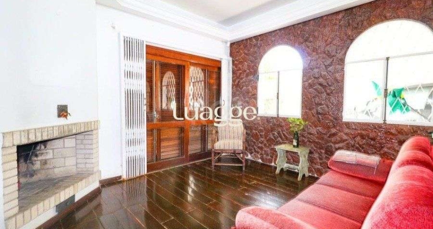 Venda Padrão - Porto Alegre - Casa com  5 dormitórios, suíte,  piscina, lareira, churrasqueira, na Campos Elíseos no bairro Glória