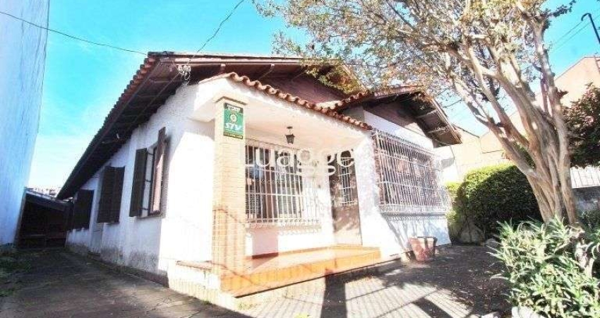 Casa para Venda - 200m², 4 dormitórios, 4 vagas - Medianeira