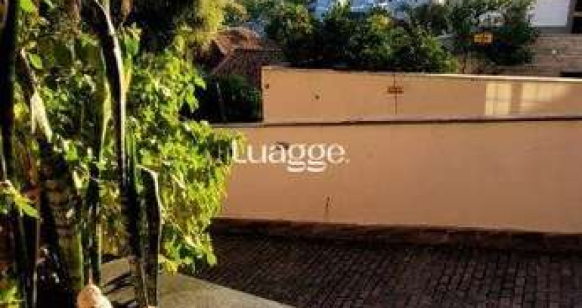 VENDA Casa  em condomínio  com 3 quartos,  suite,   no Bairro Chácara das Pedras,  Porto Alegre RS,  na  rua Monte Alverne.