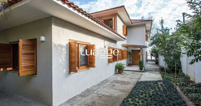 Casa para Venda - 420m², 4 dormitórios, sendo 3 suites, 5 vagas - Tristeza