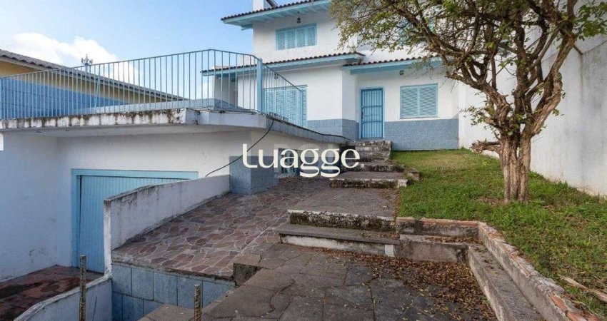 Casa com piscina em localização nobre no bairro Tristeza com vista para Rio Guaíba.