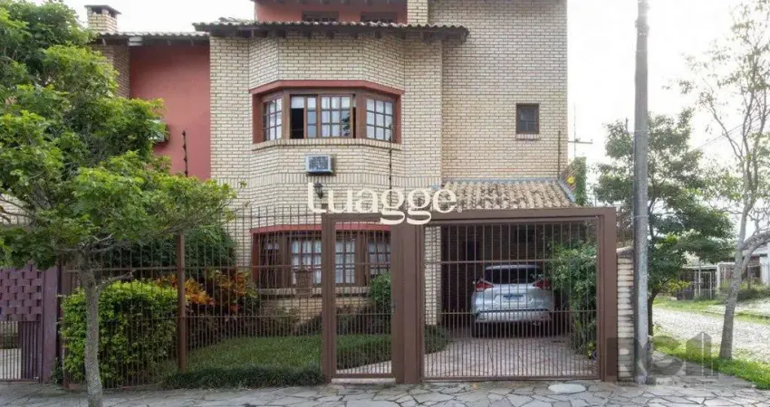 Casa para Venda - 180.3m², 3 dormitórios, sendo 1 suites, 3 vagas - Guarujá