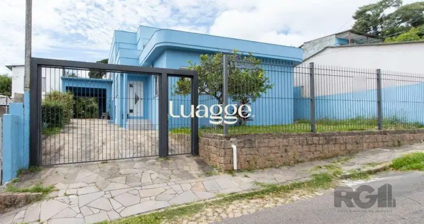 Casa, 5 dormitórios, sendo 1 suíte, 312m² privativos, 8 vagas - Bairro Vila Nova