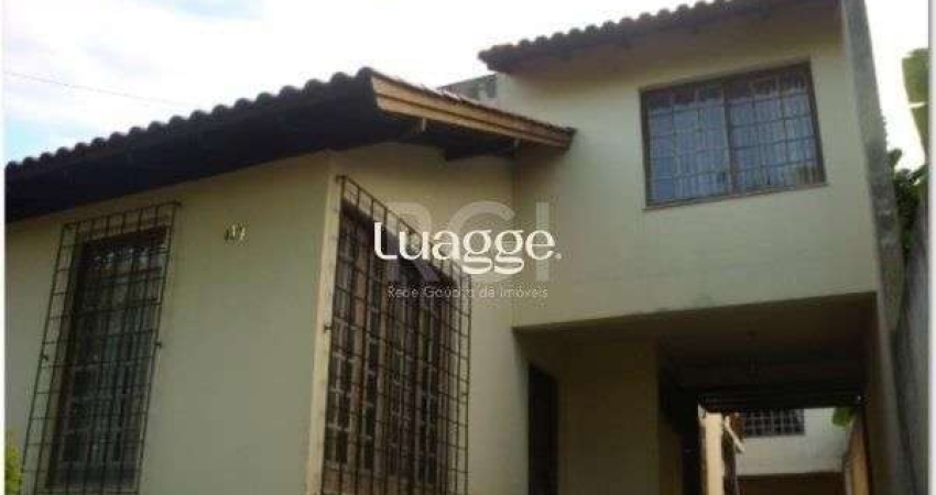 Casa para Venda - 240m², 4 dormitórios, sendo 1 suites, 4 vagas - Nonoai