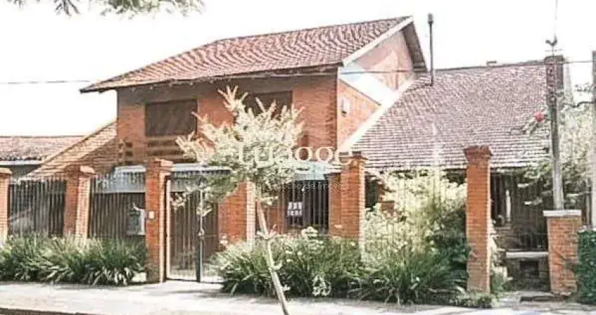 Casa para Venda - 404m², 4 dormitórios, sendo 1 suites, 7 vagas - Vila Assunção