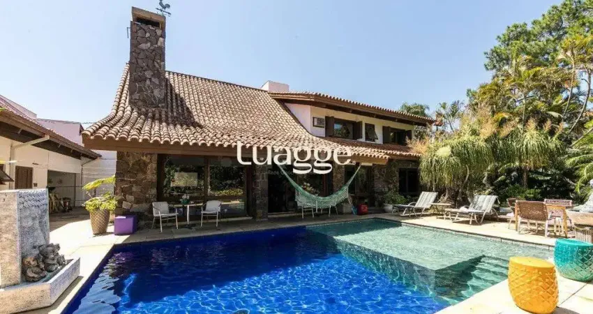 Casa para Venda - 370m², 5 dormitórios, sendo 2 suites, 7 vagas - Vila Assunção