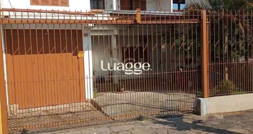 Casa para Venda - 180m², 3 dormitórios, sendo 1 suites, 2 vagas - Vila Nova