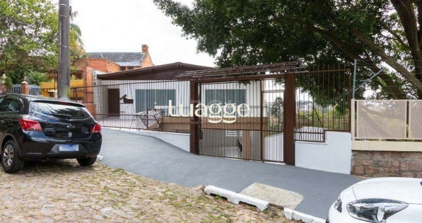 Casa para Venda - 454.7m², 5 dormitórios, sendo 1 suites, 8 vagas - Teresópolis