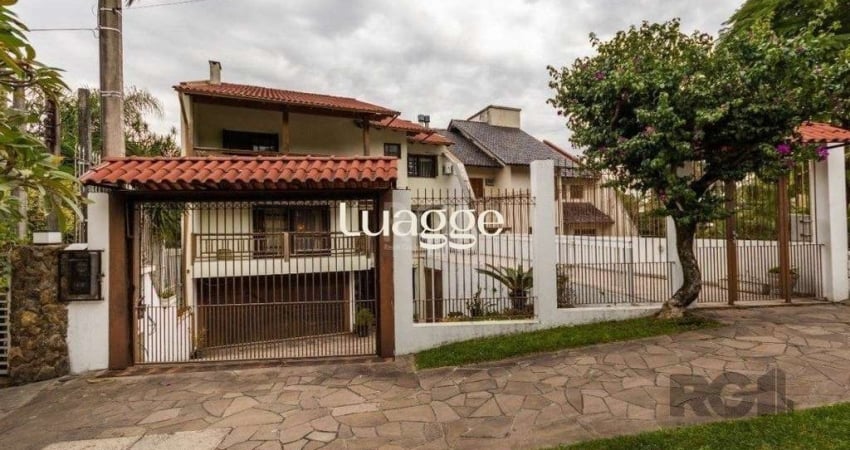 Casa com 5 quartos para alugar na Rua Caeté, 696, Vila Assunção, Porto Alegre