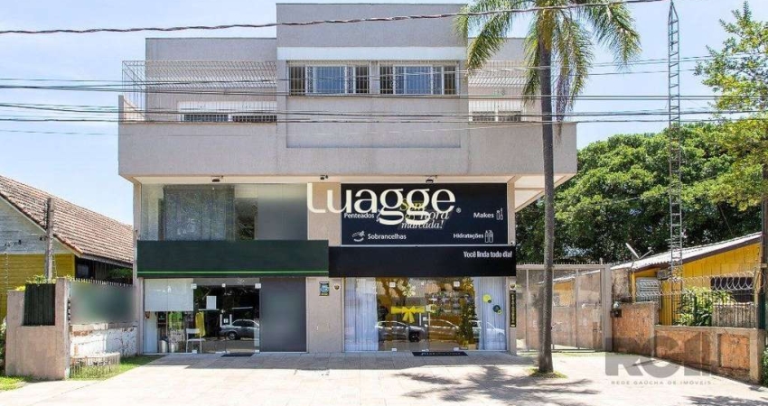 Apartamento excelente no Condomínio Portosul, localizado no bairro Tristeza